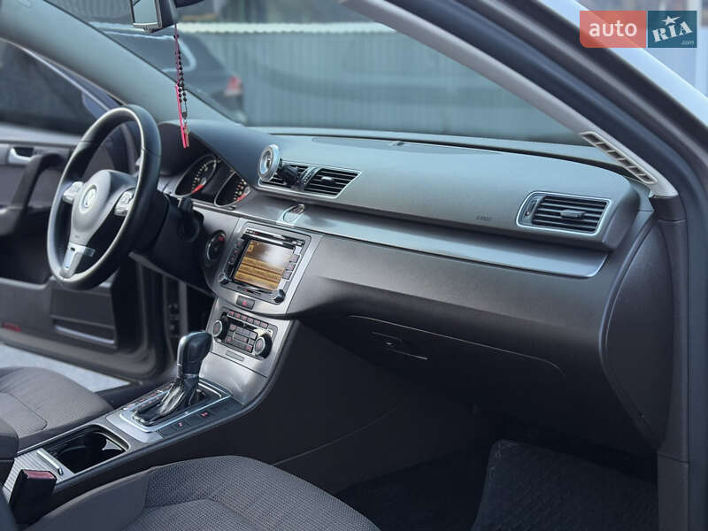 Седан Volkswagen Passat 2011 в Межгорье фото 69 Седан Volkswagen Passat 2011 в Межгорье