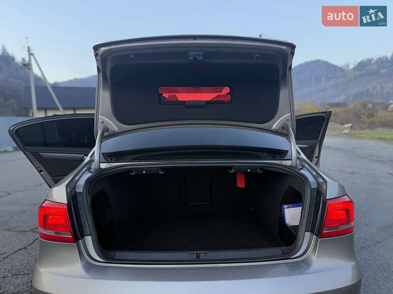 Седан Volkswagen Passat 2011 в Межгорье фото 83 Седан Volkswagen Passat 2011 в Межгорье