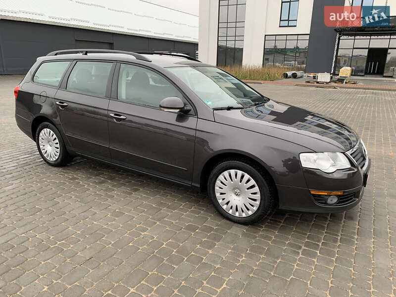 Универсал Volkswagen Passat 2009 в Житомире фото 3 Универсал Volkswagen Passat 2009 в Житомире