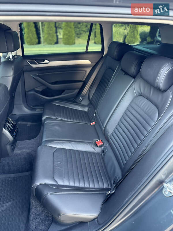 Универсал Volkswagen Passat 2017 в Почаеве