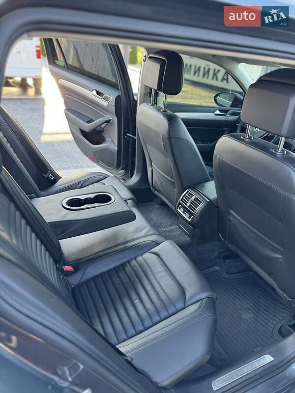 Универсал Volkswagen Passat 2017 в Почаеве