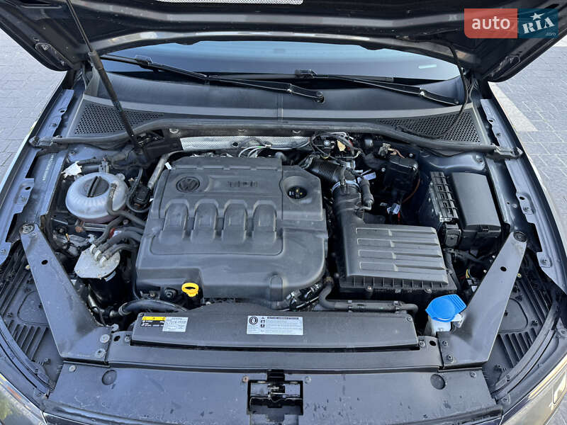 Универсал Volkswagen Passat 2017 в Почаеве