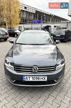 Універсал Volkswagen Passat 2011 в Чернівцях