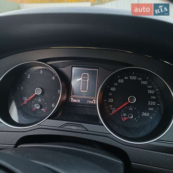 Универсал Volkswagen Passat 2015 в Львове