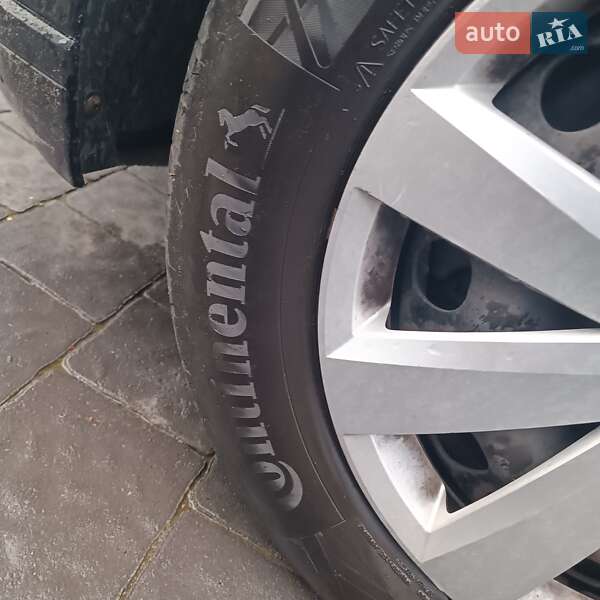 Универсал Volkswagen Passat 2015 в Львове