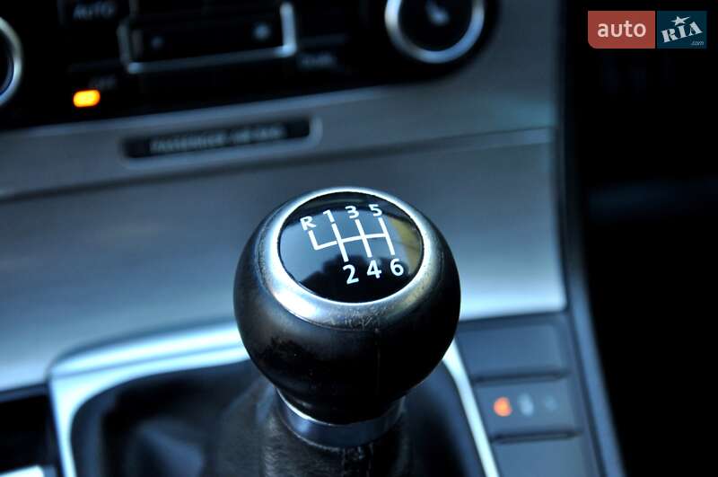 Универсал Volkswagen Passat 2011 в Львове фото 30 Универсал Volkswagen Passat 2011 в Львове