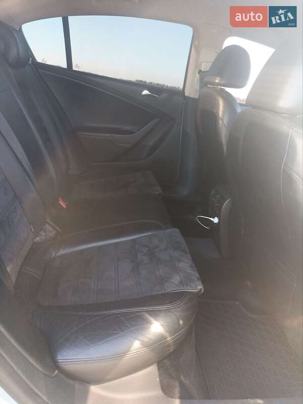 Седан Volkswagen Passat 2008 в Ракитном