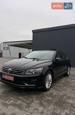 Седан Volkswagen Passat 2016 в Києві