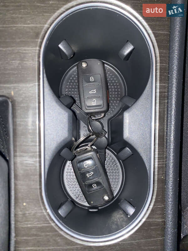 Седан Volkswagen Passat 2016 в Киеве фото 13 Седан Volkswagen Passat 2016 в Киеве