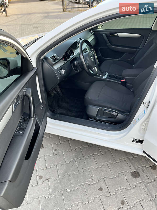 Универсал Volkswagen Passat 2011 в Хмельницком фото 10 Универсал Volkswagen Passat 2011 в Хмельницком