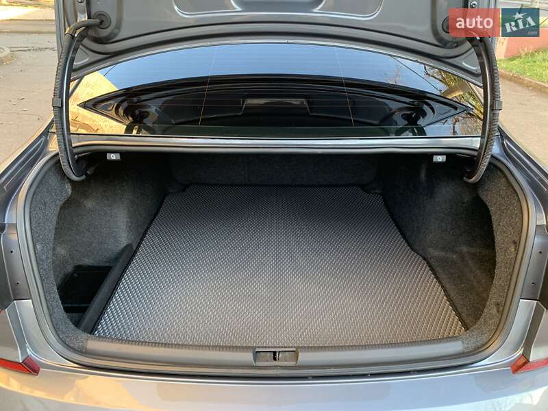 Седан Volkswagen Passat 2017 в Кривом Роге