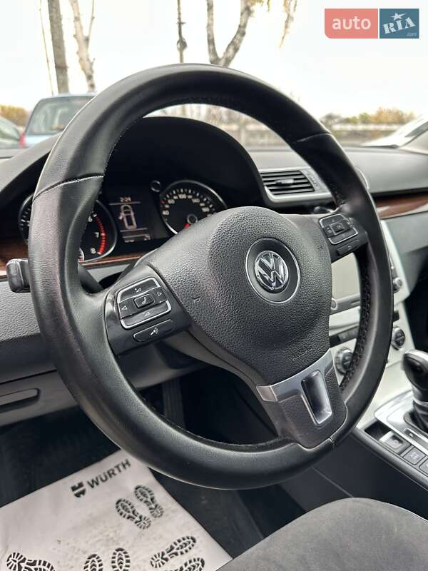 Універсал Volkswagen Passat 2012 в Смілі