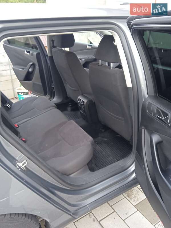 Універсал Volkswagen Passat 2008 в Тернополі