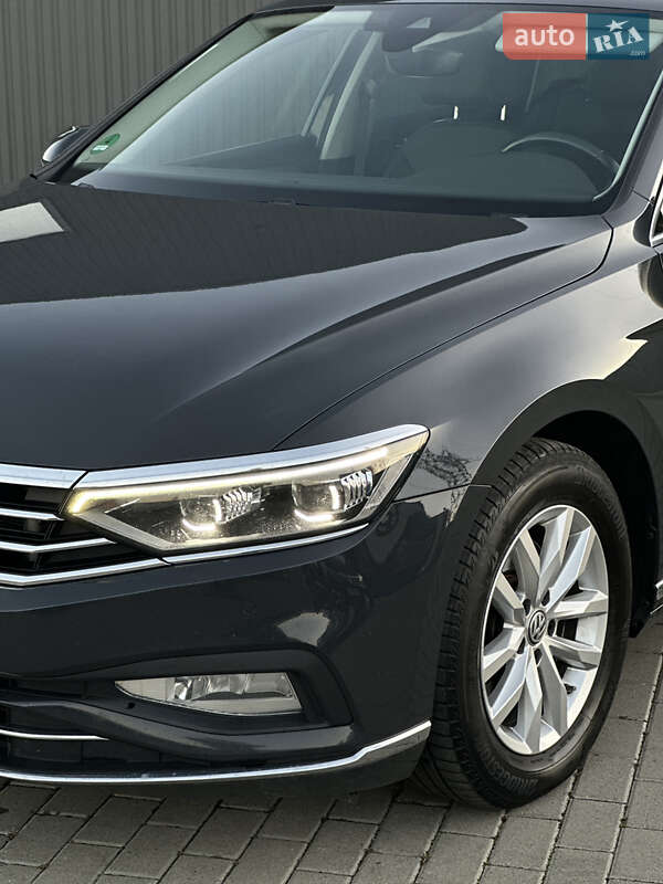 Універсал Volkswagen Passat 2020 в Ужгороді