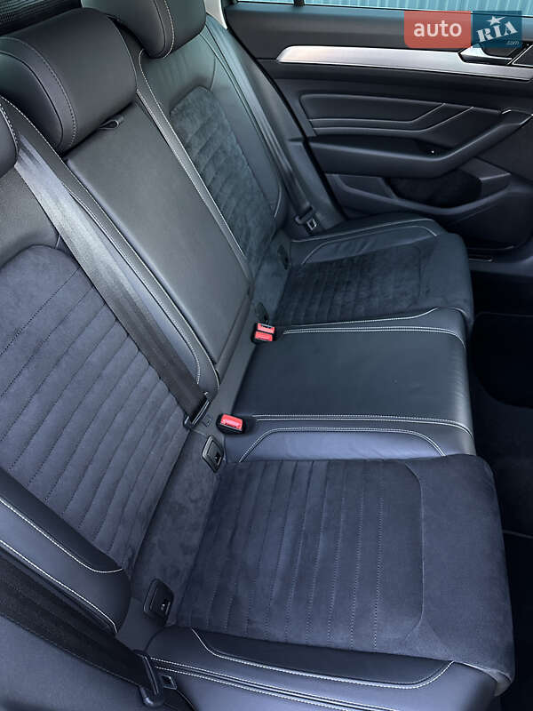 Універсал Volkswagen Passat 2020 в Ужгороді