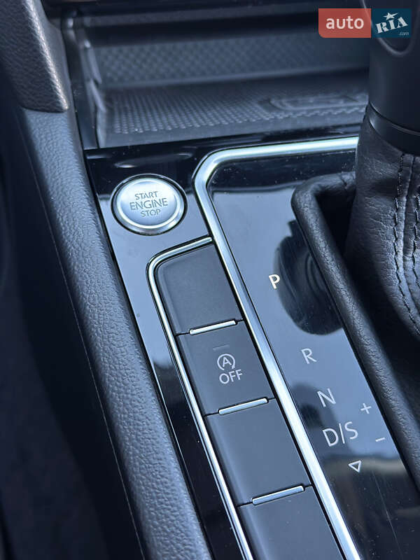 Універсал Volkswagen Passat 2020 в Ужгороді