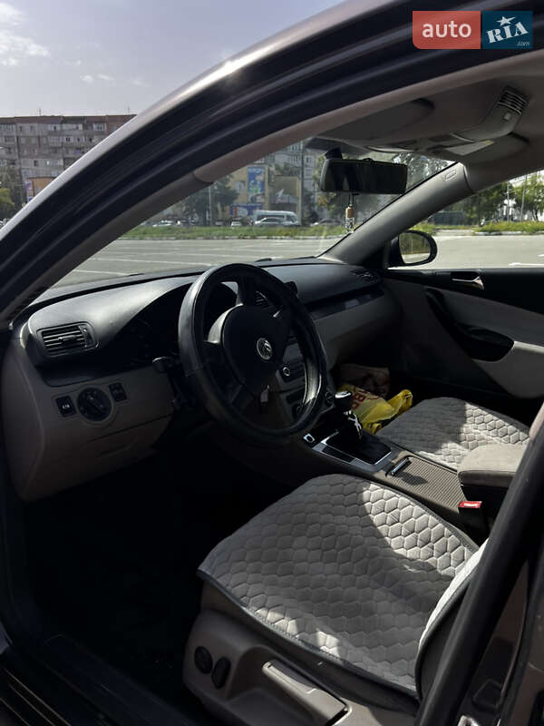 Універсал Volkswagen Passat 2005 в Сумах