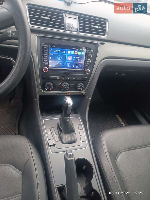 Седан Volkswagen Passat 2012 в Сумах