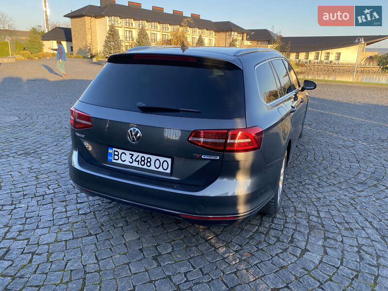 Универсал Volkswagen Passat 2015 в Жовкве