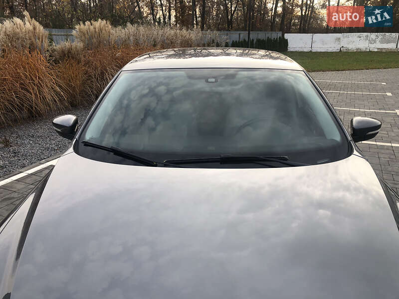 Седан Volkswagen Passat 2015 в Луцке