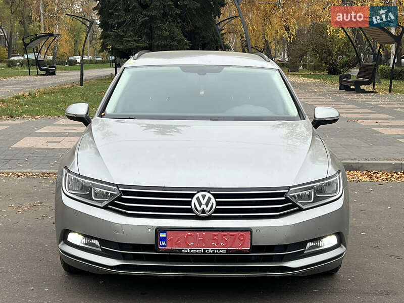 Універсал Volkswagen Passat 2015 в Миколаєві