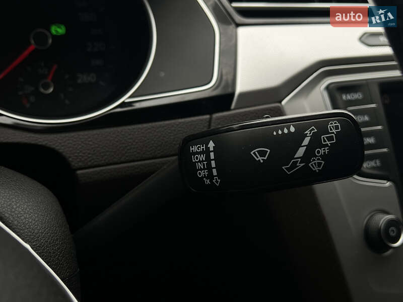 Універсал Volkswagen Passat 2015 в Миколаєві