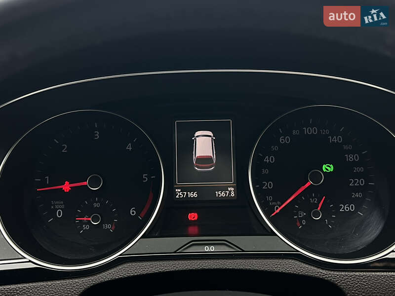 Універсал Volkswagen Passat 2015 в Миколаєві