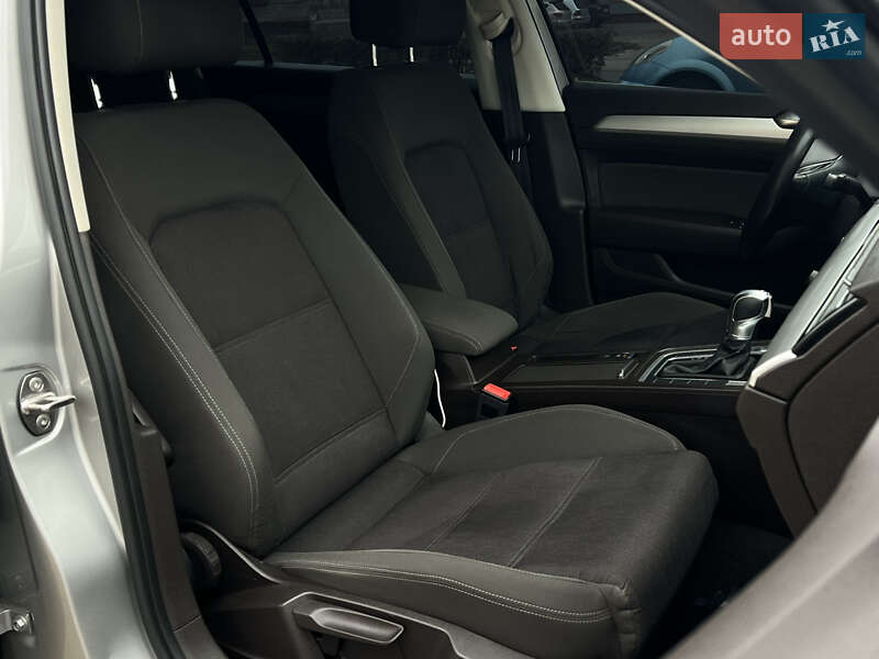 Універсал Volkswagen Passat 2015 в Миколаєві