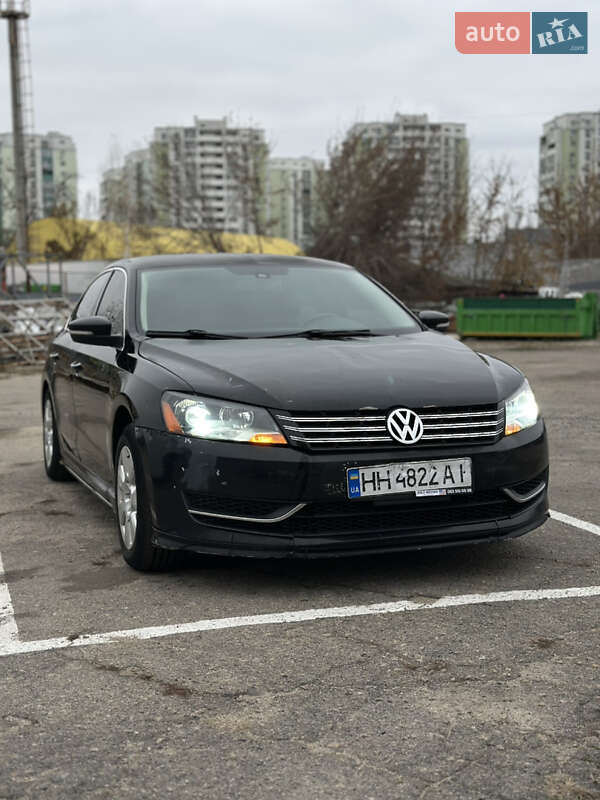 Седан Volkswagen Passat 2012 в Харькове