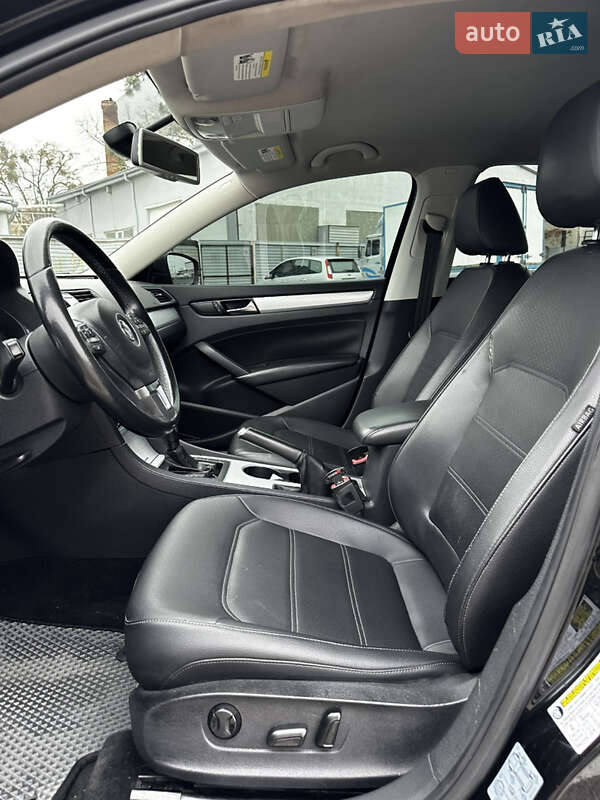 Седан Volkswagen Passat 2012 в Харькове