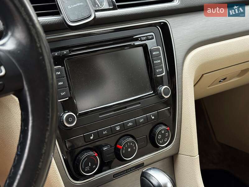 Седан Volkswagen Passat 2014 в Киеве фото 23 Седан Volkswagen Passat 2014 в Киеве