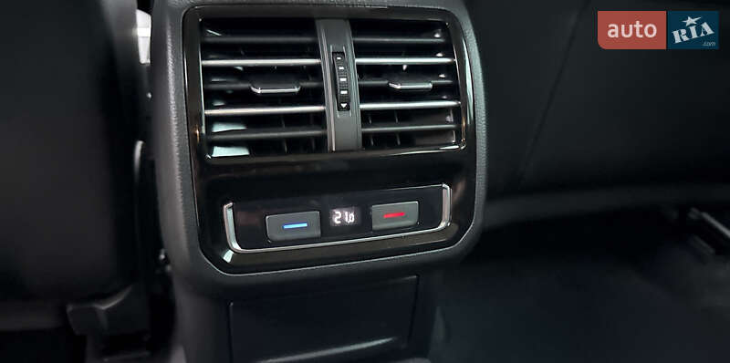 Универсал Volkswagen Passat 2018 в Луцке фото 21 Универсал Volkswagen Passat 2018 в Луцке