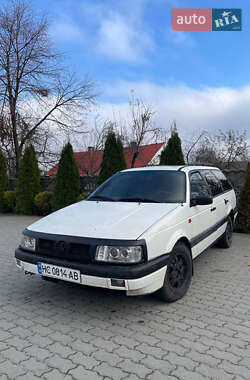 Универсал Volkswagen Passat 1989 в Рава-Русской