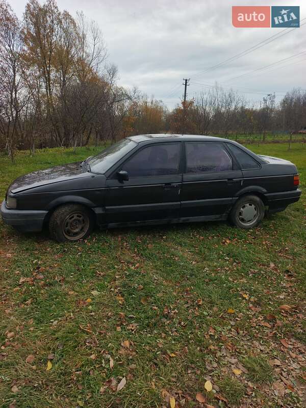 Седан Volkswagen Passat 1989 в Богородчанах