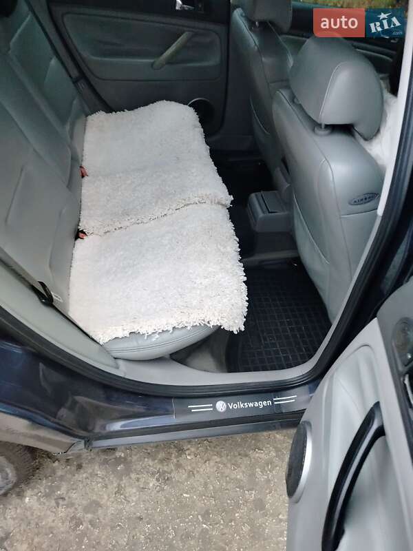 Седан Volkswagen Passat 1997 в Городку