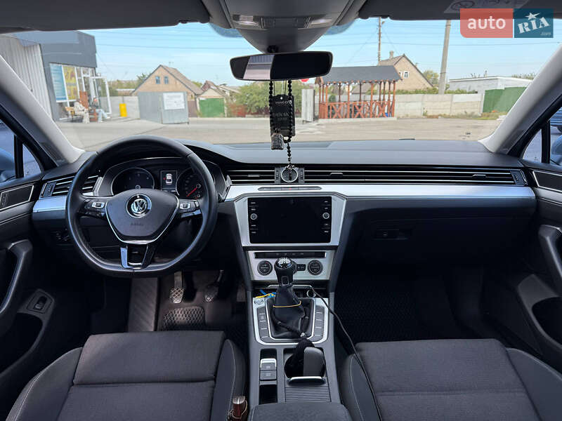 Седан Volkswagen Passat 2015 в Запорожье