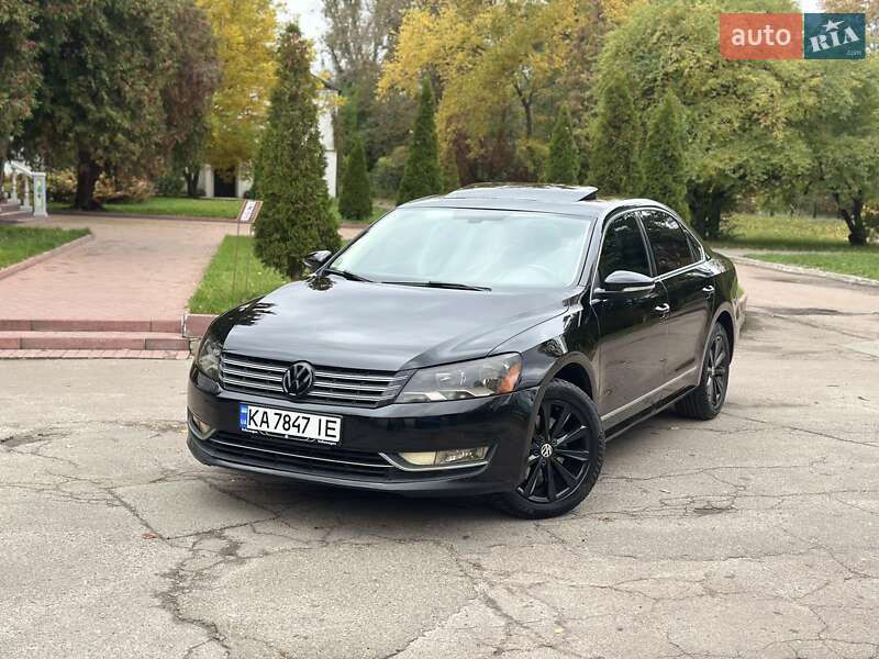 Седан Volkswagen Passat 2011 в Києві