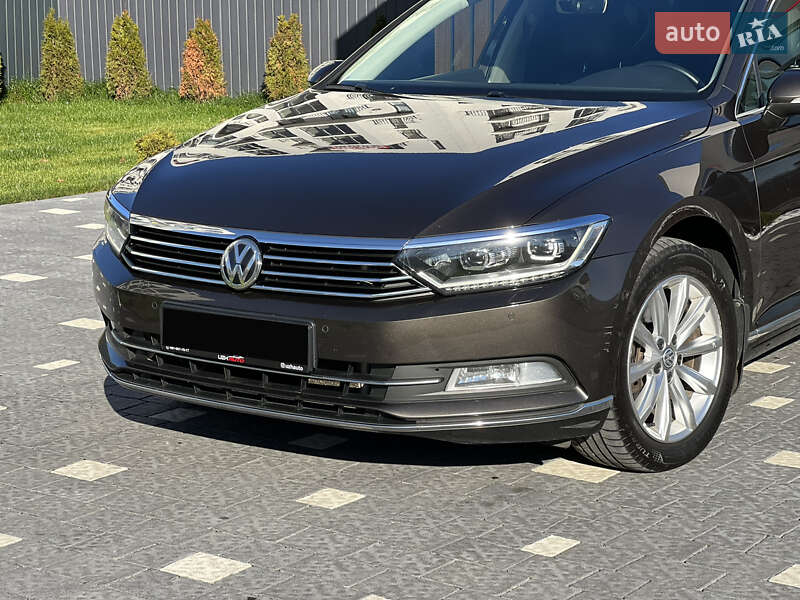 Седан Volkswagen Passat 2015 в Ужгороді