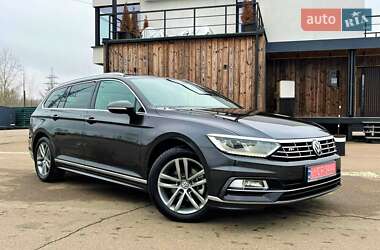 Универсал Volkswagen Passat 2017 в Киеве