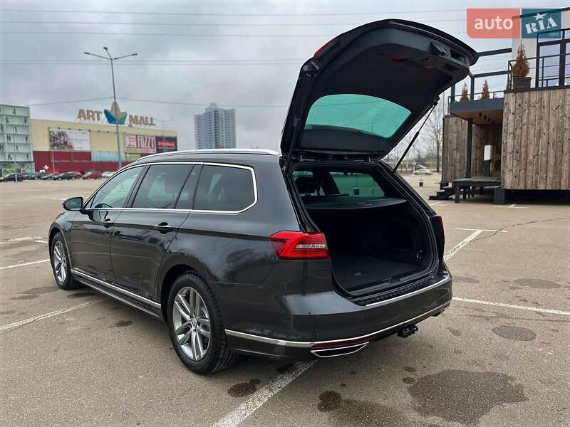 Универсал Volkswagen Passat 2017 в Киеве