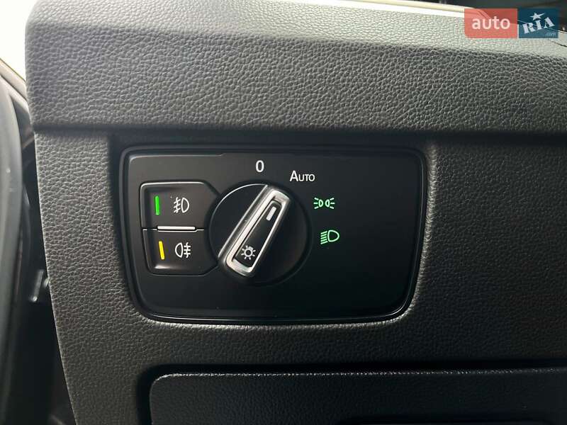 Универсал Volkswagen Passat 2017 в Киеве