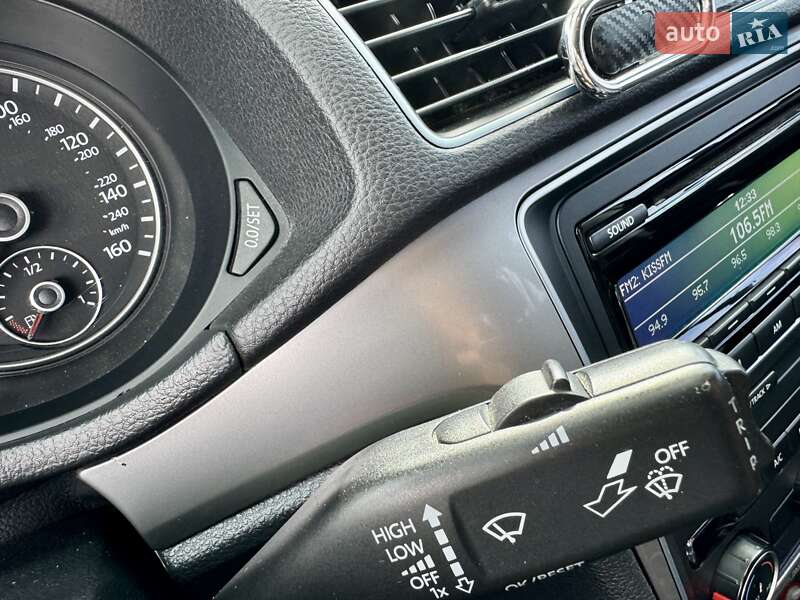 Седан Volkswagen Passat 2014 в Києві