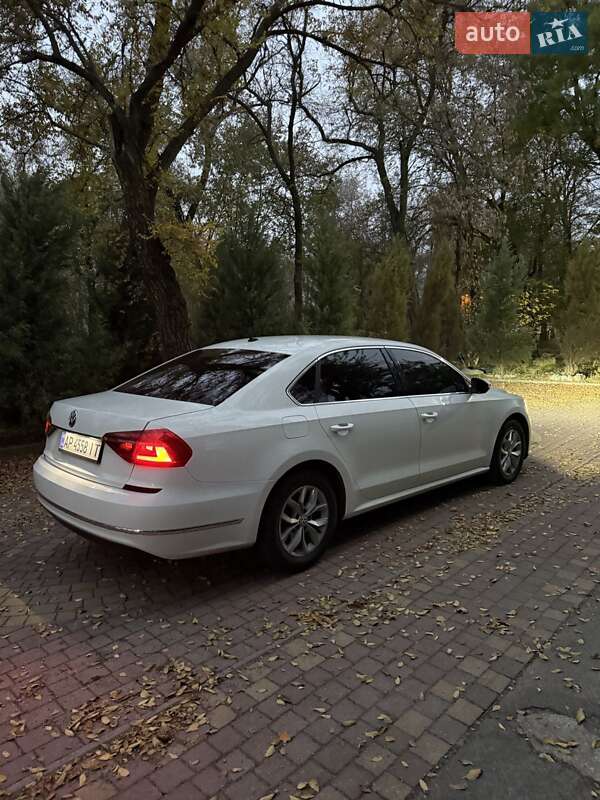Седан Volkswagen Passat 2017 в Запорожье