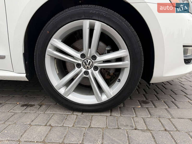 Седан Volkswagen Passat 2014 в Одессе
