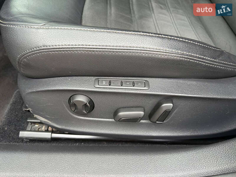 Седан Volkswagen Passat 2014 в Одессе