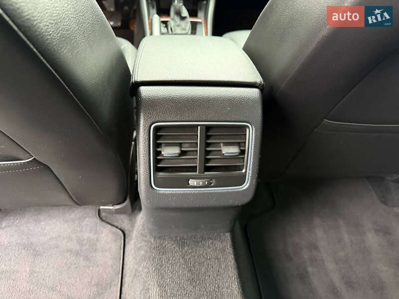 Седан Volkswagen Passat 2014 в Одессе