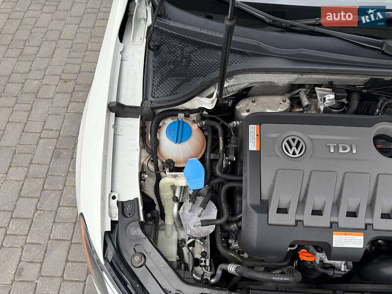 Седан Volkswagen Passat 2014 в Одессе