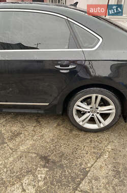 Седан Volkswagen Passat 2013 в Умани