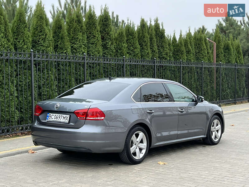 Седан Volkswagen Passat 2013 в Одессе