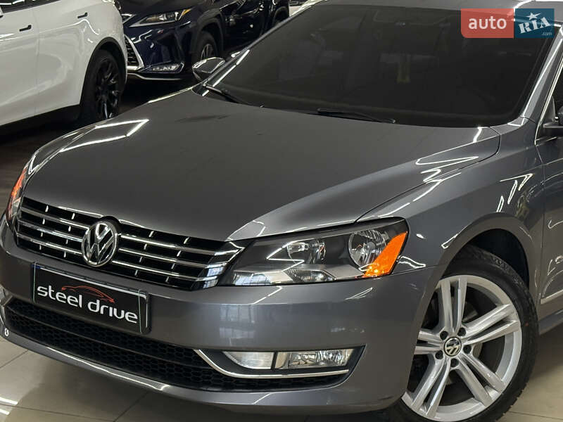 Седан Volkswagen Passat 2013 в Николаеве